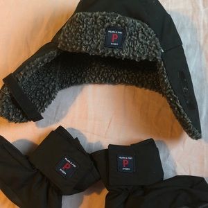 Polarn O Pyret  Hat & Booties
